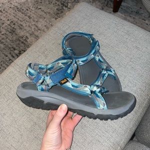 Teva Women’s Hurricane Sandals